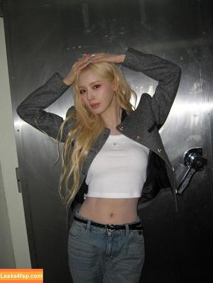 Cho Mi-yeon (Miyeon) - i-dle [(G)I-dle] photo #0119