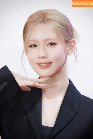 Cho Mi-yeon photo #0102