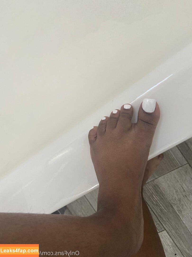 chocolatefeet8 / prettyfeetbaby248 leaked photo photo #0031