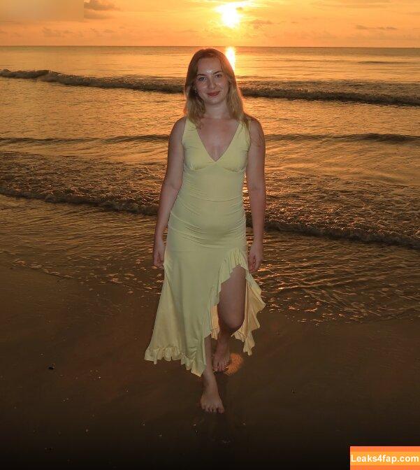 chrissixxe / christinexxe leaked photo photo #0179