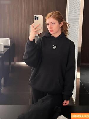 Chrissy Costansa photo #0042
