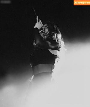 Chrissy Costansa photo #0144
