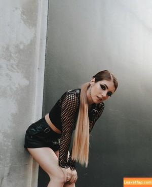 Chrissy Costansa фото #0185