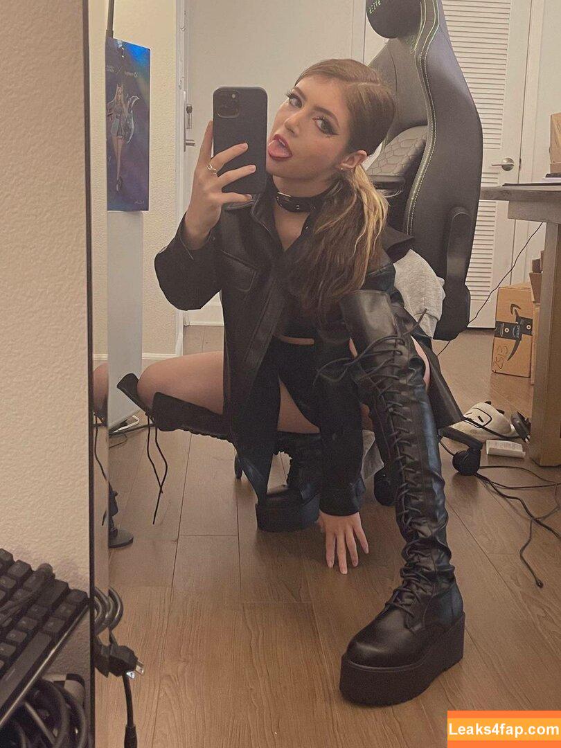 Chrissy Costanza / chrissycostanza leaked photo photo #0052