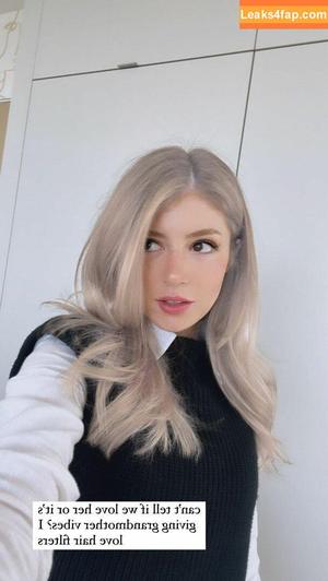 Chrissy Costanza photo #0046