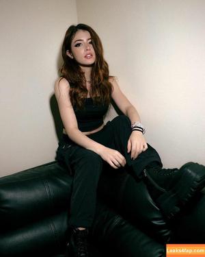 Chrissy Costanza photo #0154