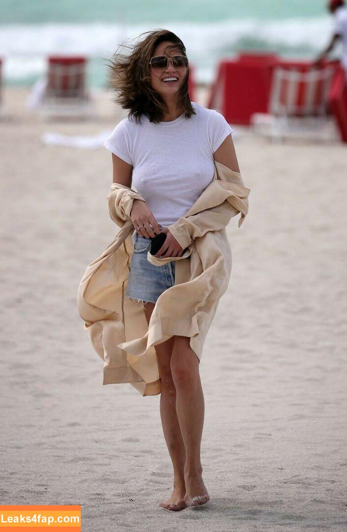 Chrissy Teigen / ChrissyTeigen слитое фото фото #0037