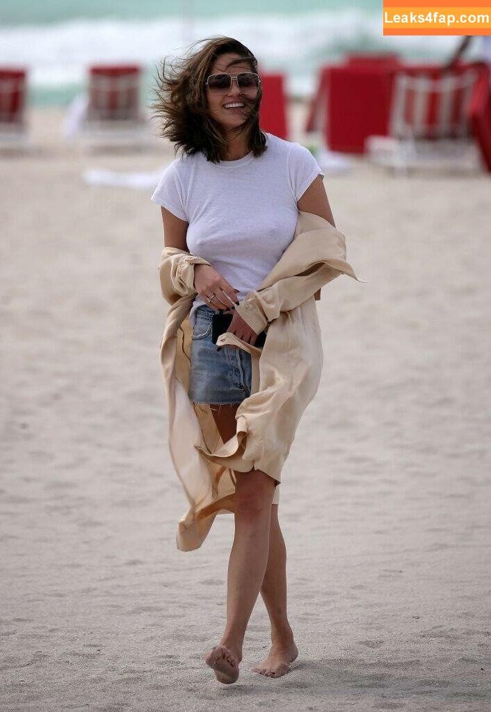 Chrissy Teigen / ChrissyTeigen слитое фото фото #0039