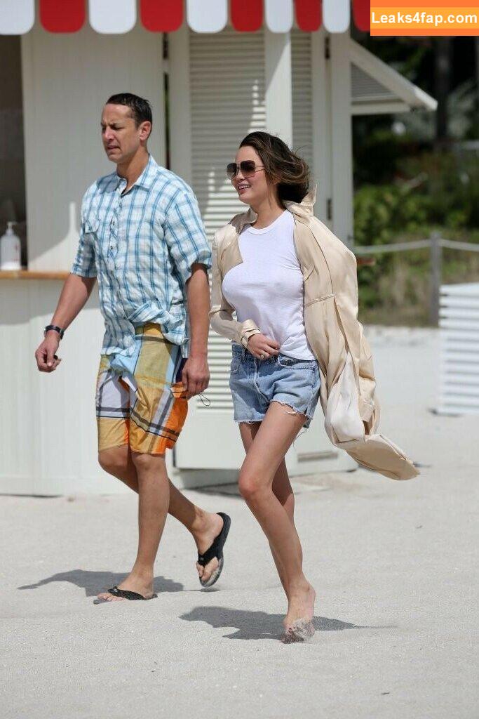 Chrissy Teigen / ChrissyTeigen слитое фото фото #0082