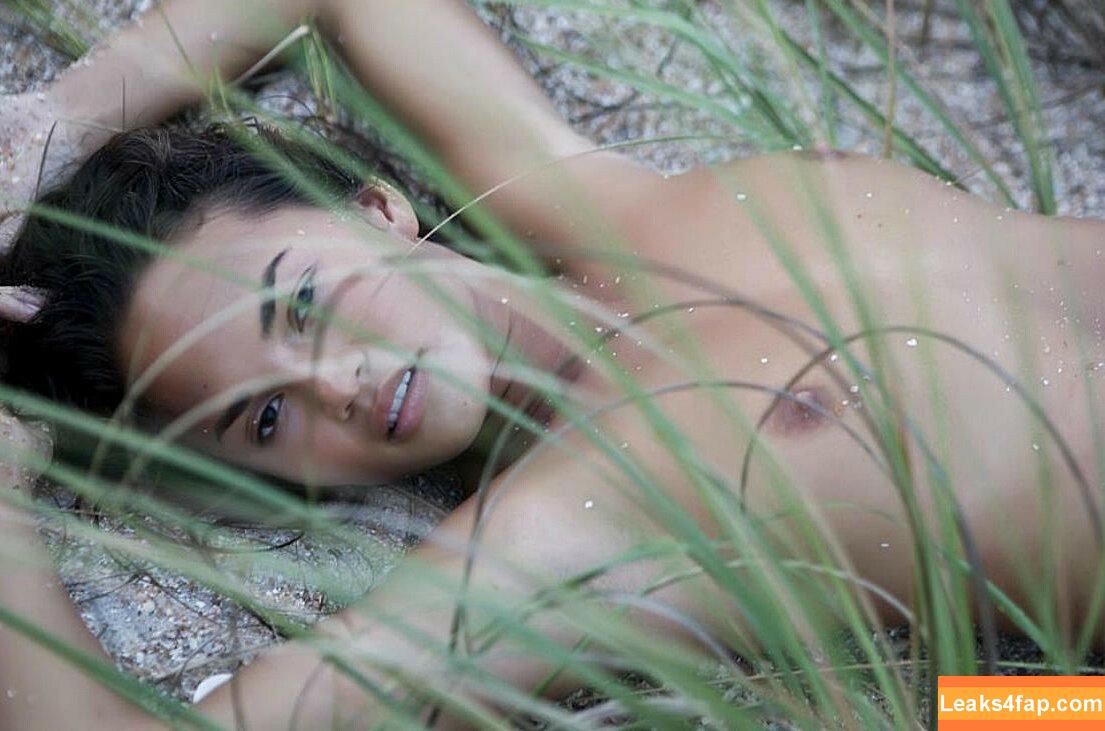 Chrissy Teigen / ChrissyTeigen слитое фото фото #0123