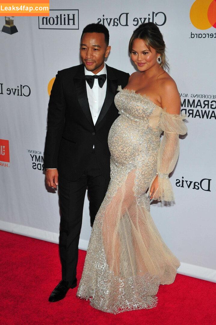 Chrissy Teigen / ChrissyTeigen слитое фото фото #0167