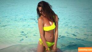 Chrissy Teigen / ChrissyTeigen leaked photo photo #0292