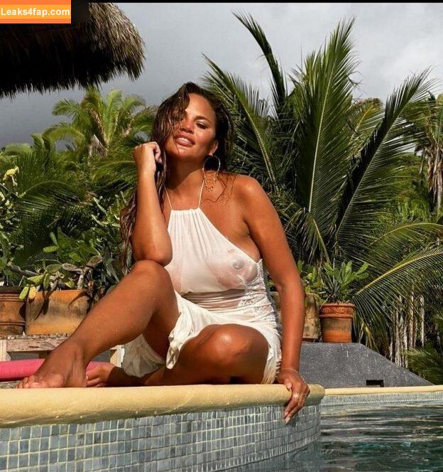 Chrissy Teigen / ChrissyTeigen leaked photo photo #0331