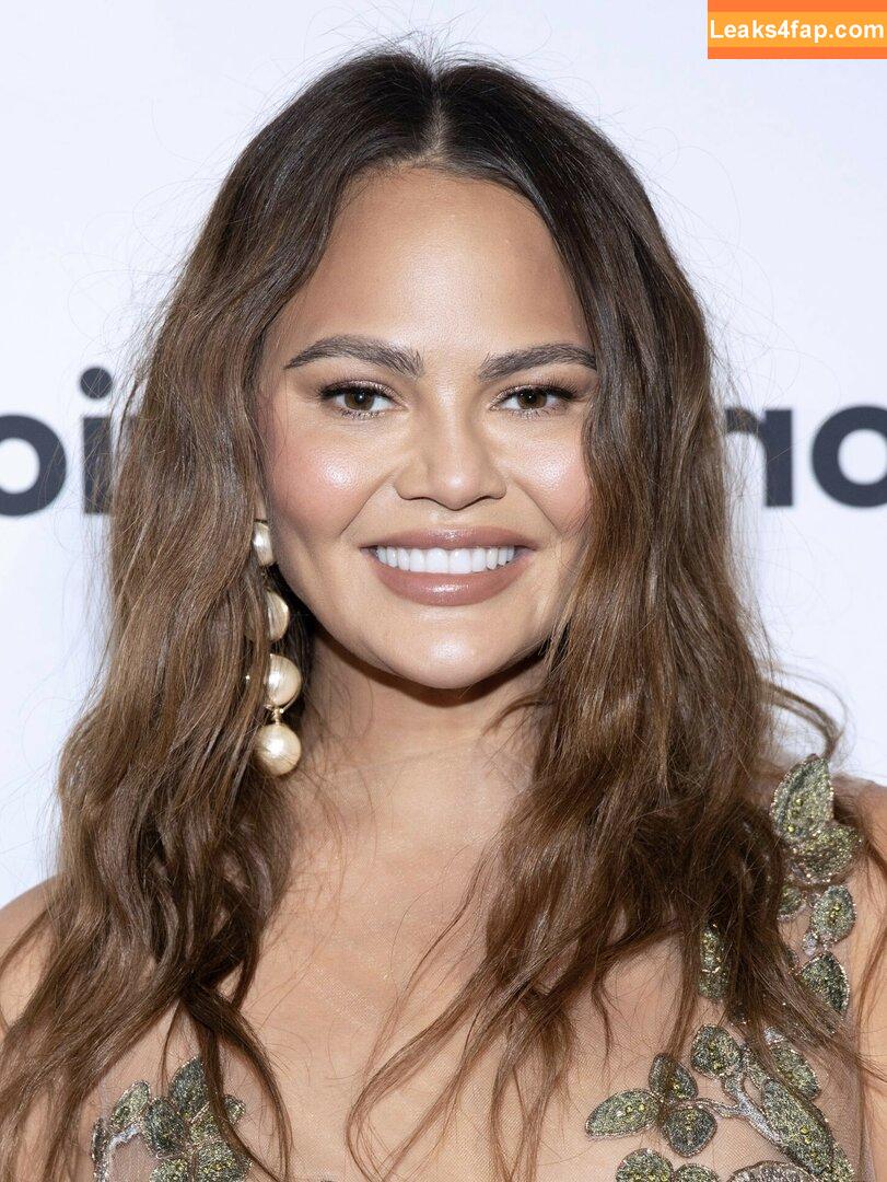 Chrissy Teigen / ChrissyTeigen leaked photo photo #0387