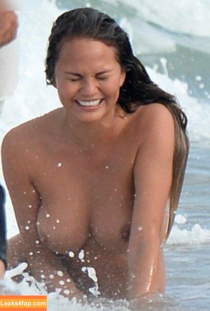 Chrissy Teigen / ChrissyTeigen leaked photo photo #0406