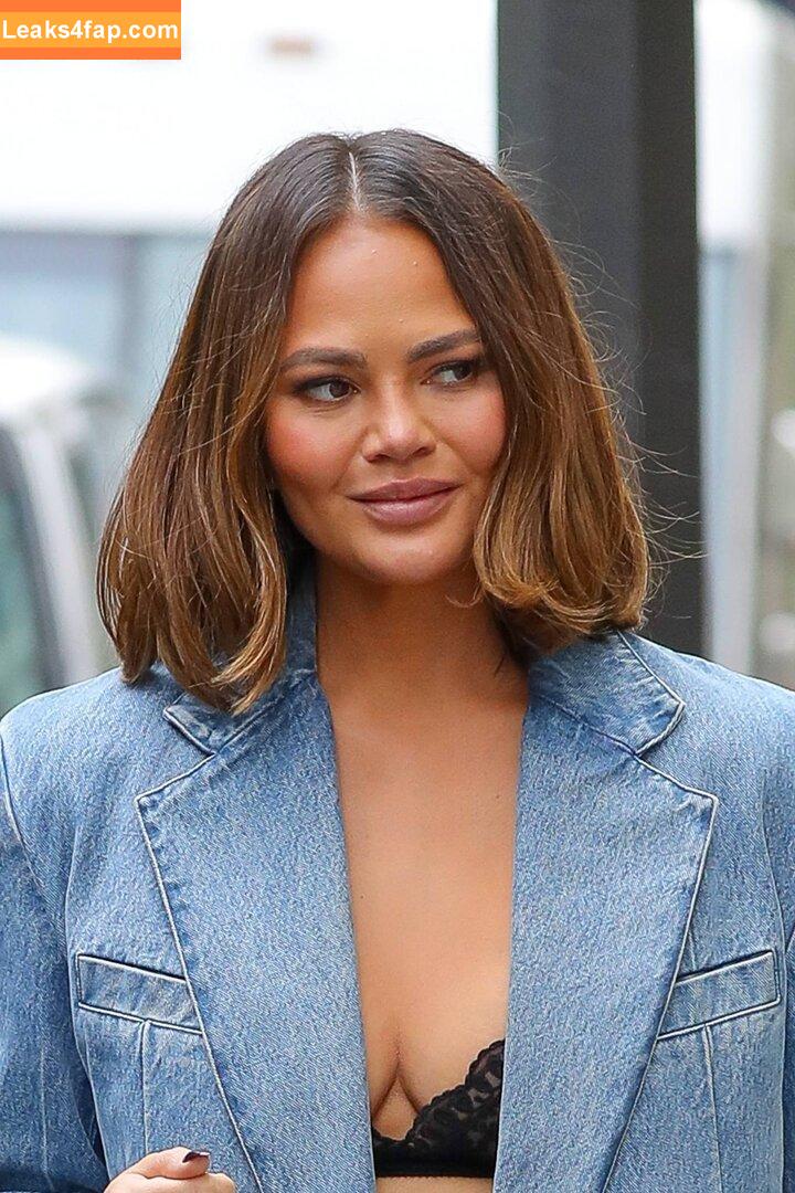 Chrissy Teigen / ChrissyTeigen leaked photo photo #0452