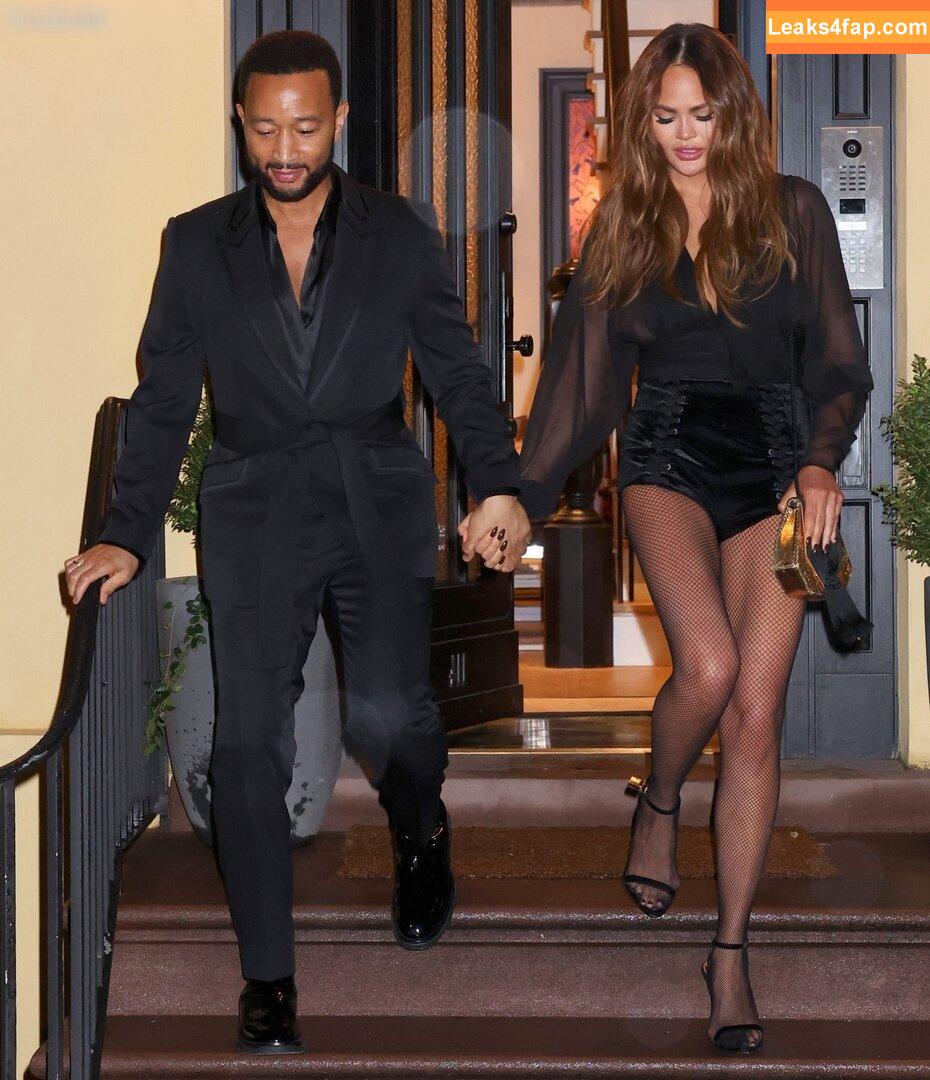 Chrissy Teigen / ChrissyTeigen leaked photo photo #0467