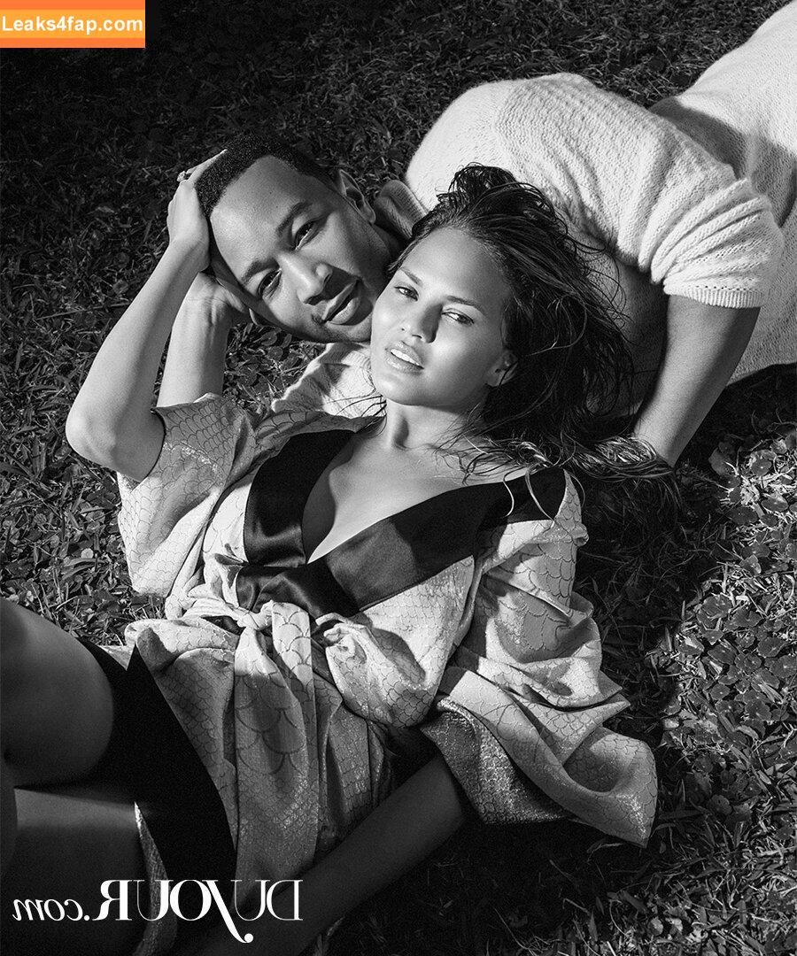 Chrissy Teigen / ChrissyTeigen leaked photo photo #0594