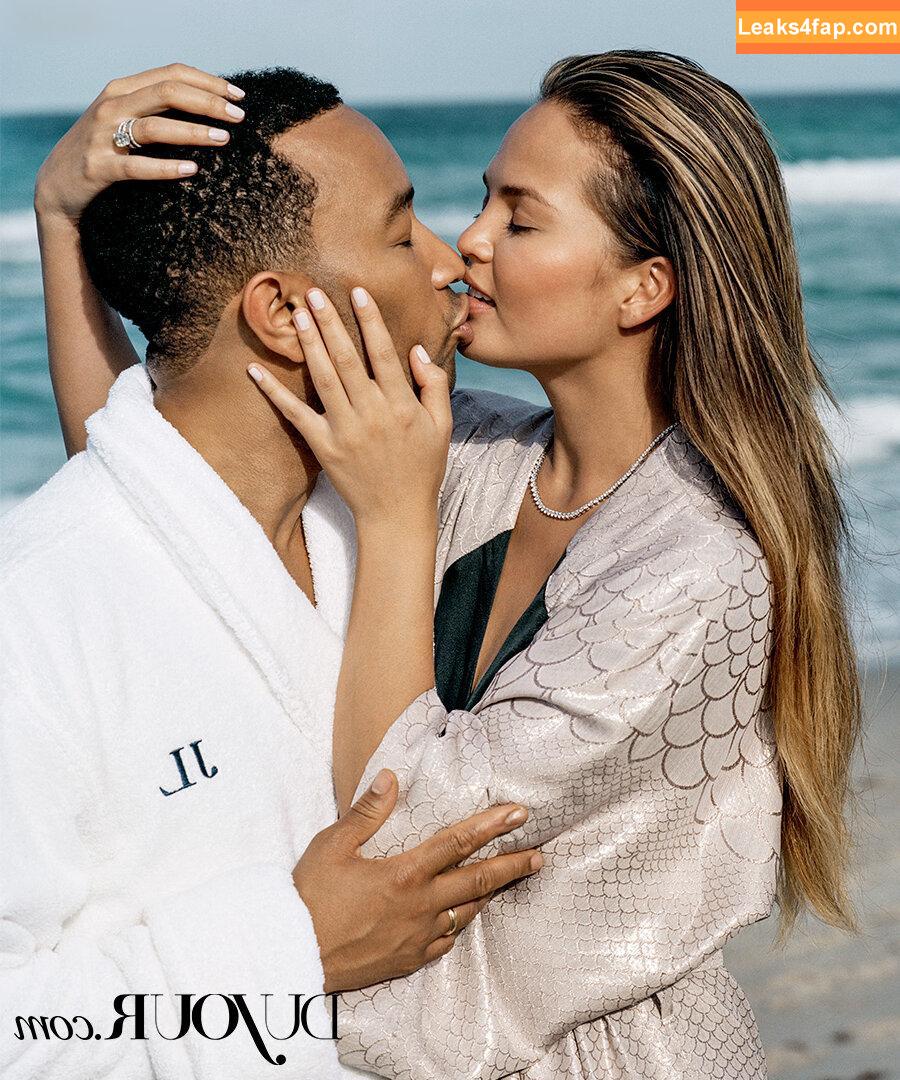 Chrissy Teigen / ChrissyTeigen leaked photo photo #0597