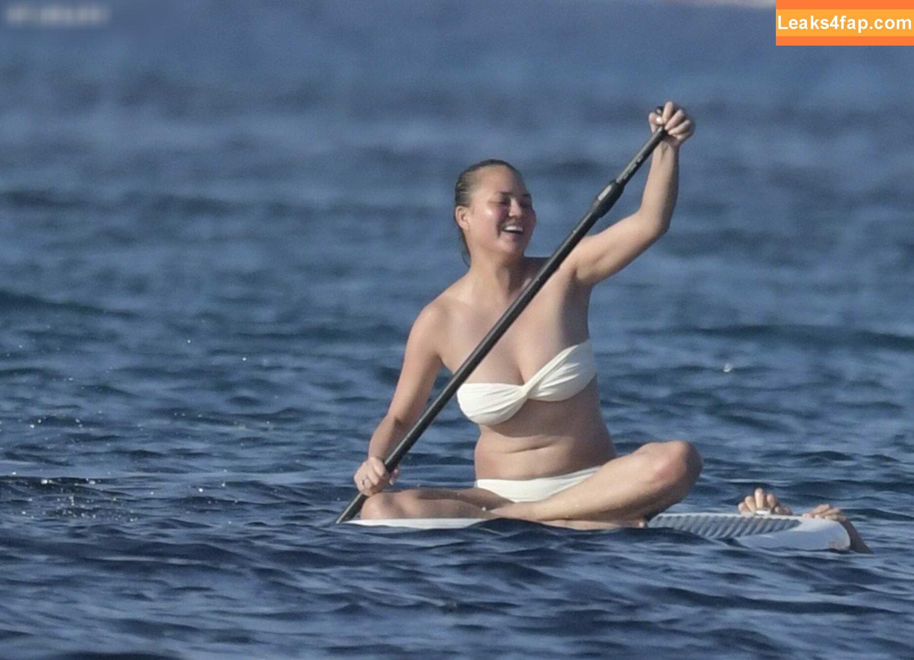 Chrissy Teigen / ChrissyTeigen leaked photo photo #0634