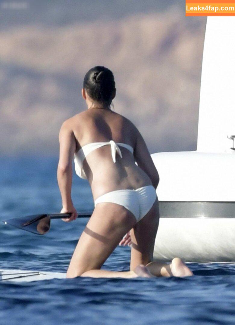 Chrissy Teigen / ChrissyTeigen leaked photo photo #0641