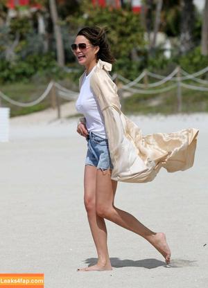 Chrissy Teigen фото #0022