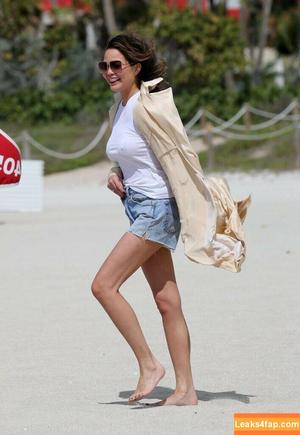 Chrissy Teigen фото #0033