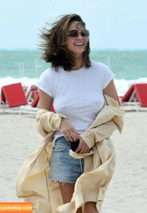 Chrissy Teigen фото #0046