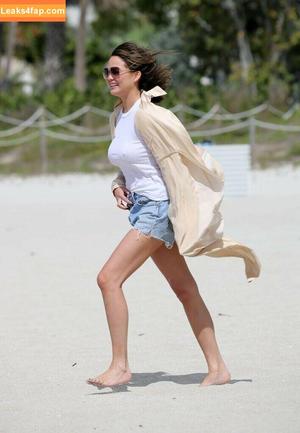 Chrissy Teigen фото #0084