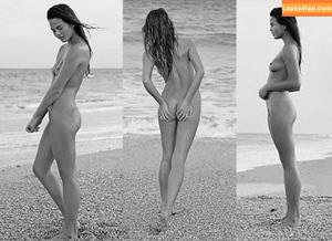 Chrissy Teigen фото #0133