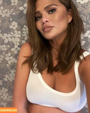 Chrissy Teigen фото #0155