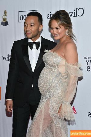 Chrissy Teigen фото #0158