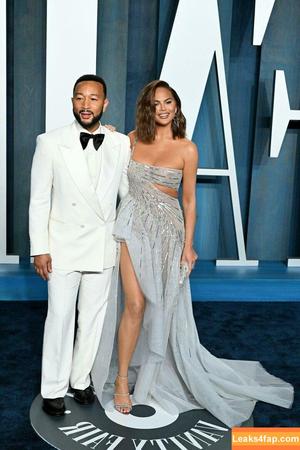 Chrissy Teigen фото #0243