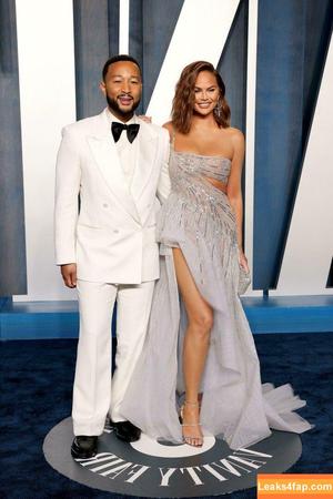 Chrissy Teigen фото #0258