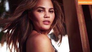 Chrissy Teigen фото #0282