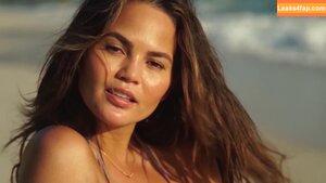 Chrissy Teigen фото #0287