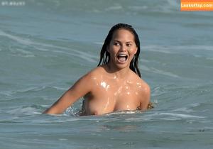 Chrissy Teigen photo #0560