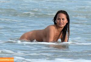 Chrissy Teigen photo #0571