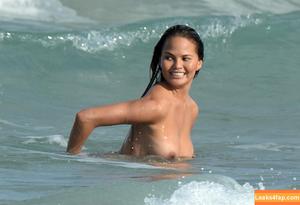 Chrissy Teigen photo #0577