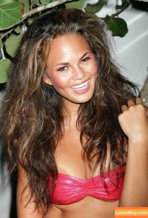 Chrissy Teigen photo #0714