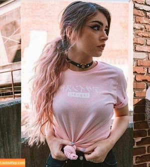 chrissycostanza photo #0001