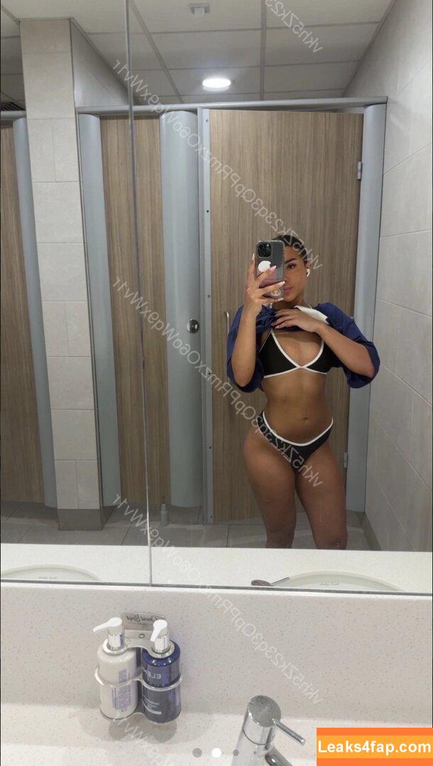 Christabellaeee / itsjadeeeee leaked photo photo #0054