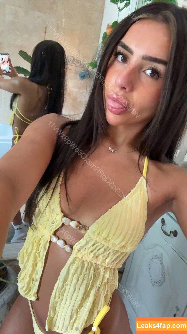 Christabellaeee / itsjadeeeee leaked photo photo #0084