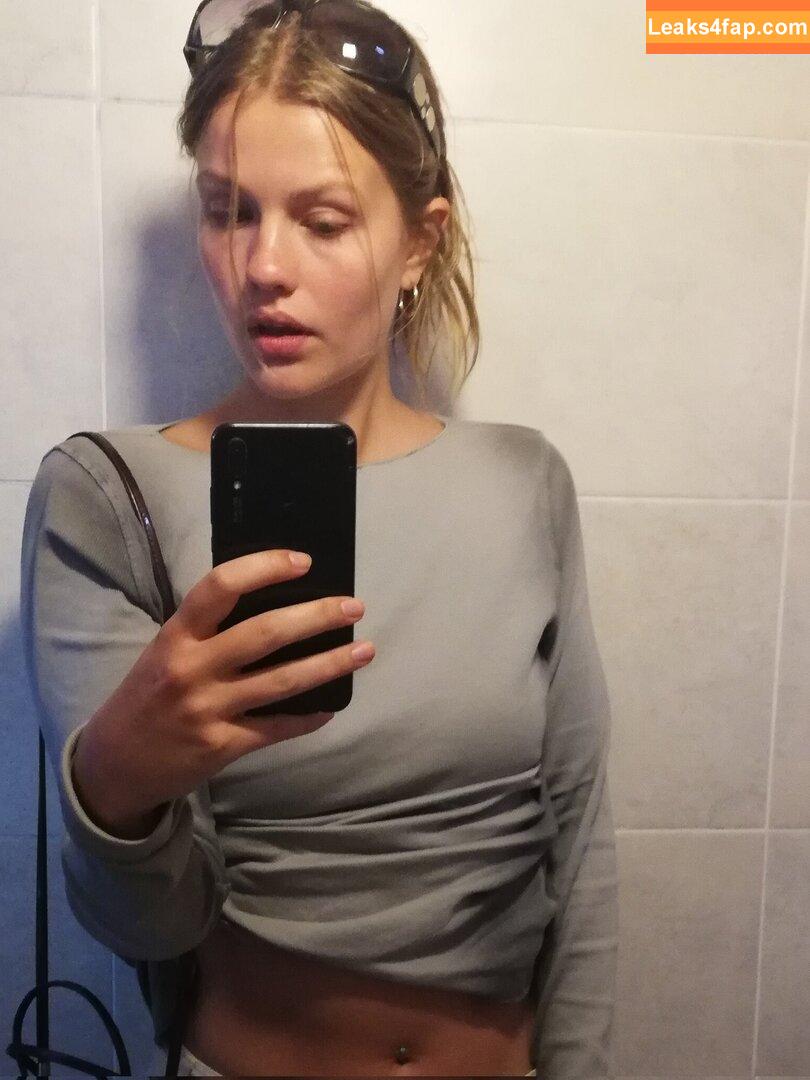 Christiane F / isa_m_2001 leaked photo photo #0007