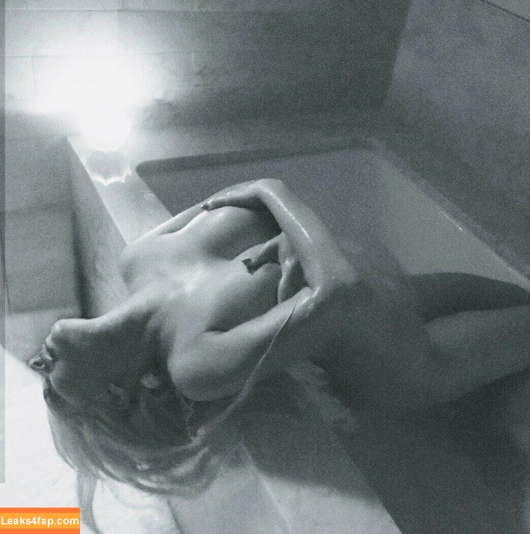 Christina Aguilera / XTINA / christinaaguilera слитое фото фото #0049