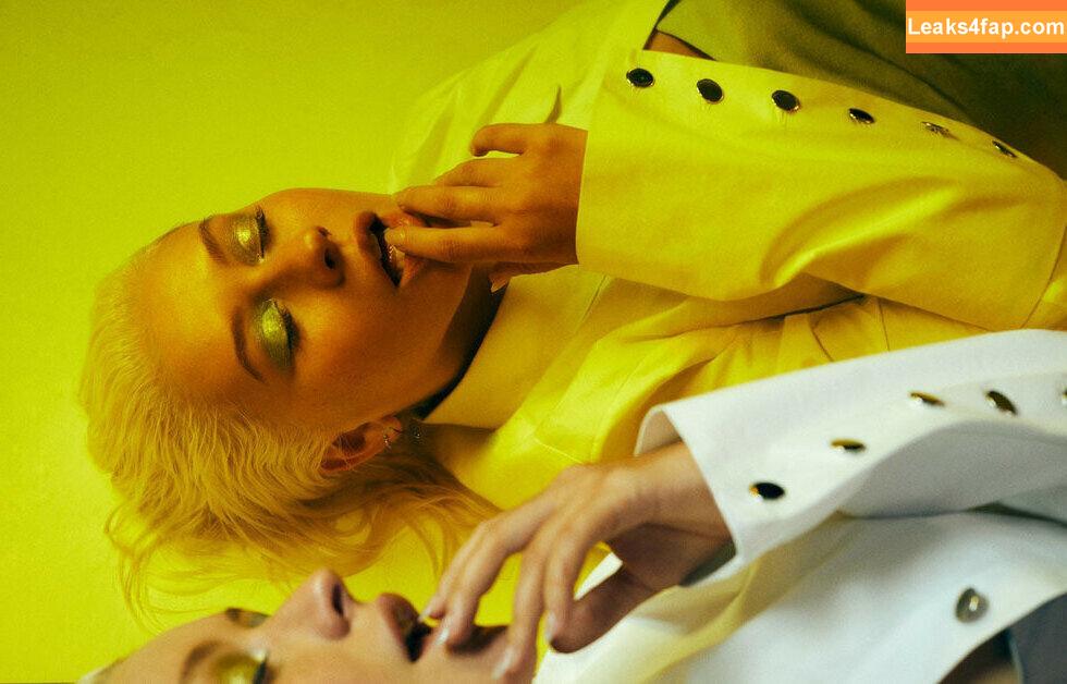 Christina Aguilera / XTINA / christinaaguilera слитое фото фото #0068