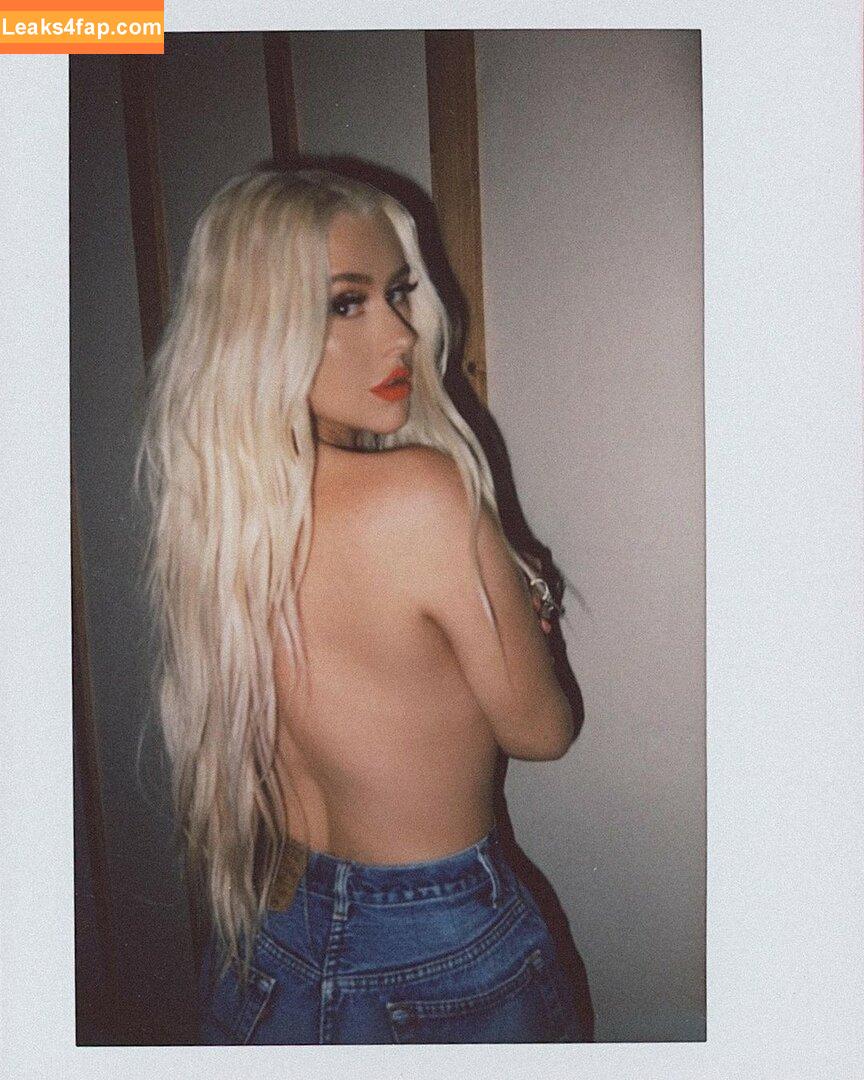 Christina Aguilera / XTINA / christinaaguilera слитое фото фото #0148