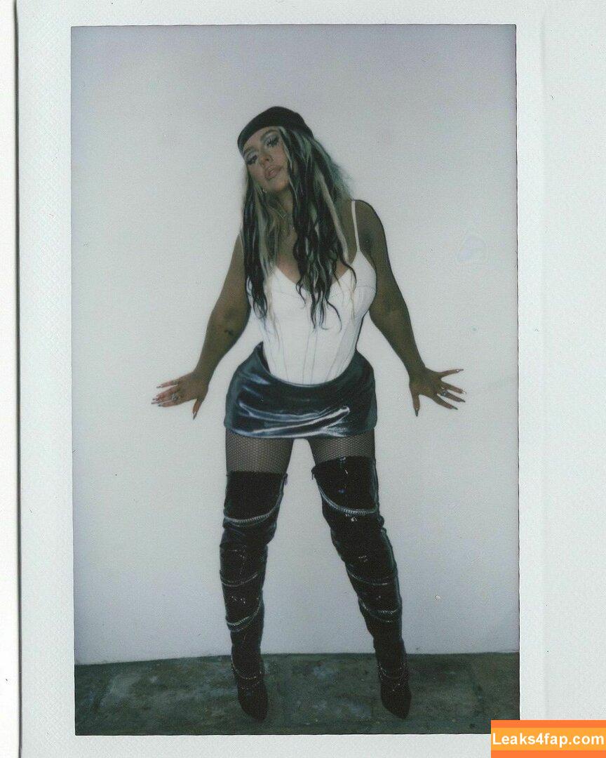 Christina Aguilera / XTINA / christinaaguilera слитое фото фото #0176