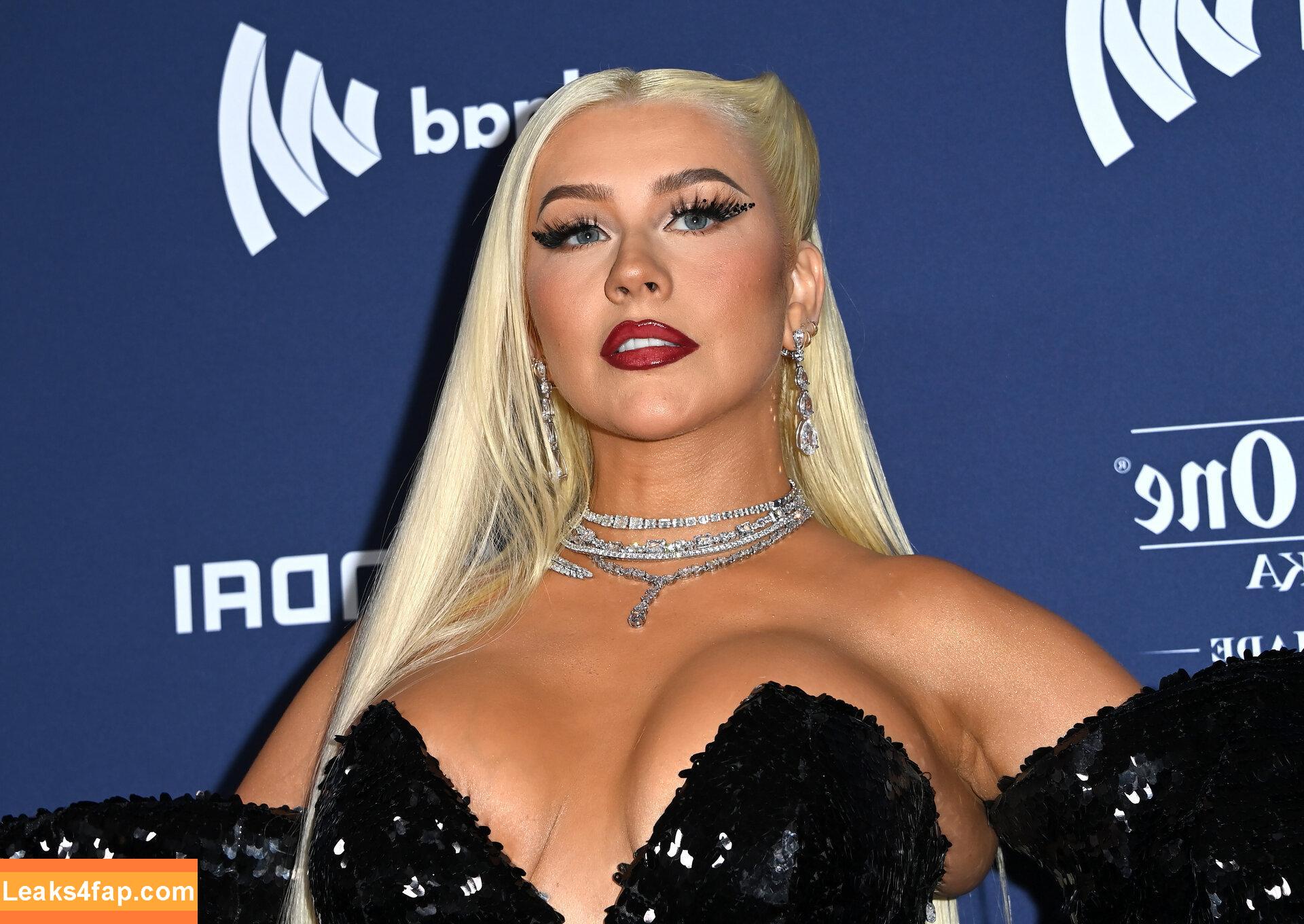 Christina Aguilera / XTINA / christinaaguilera слитое фото фото #0202