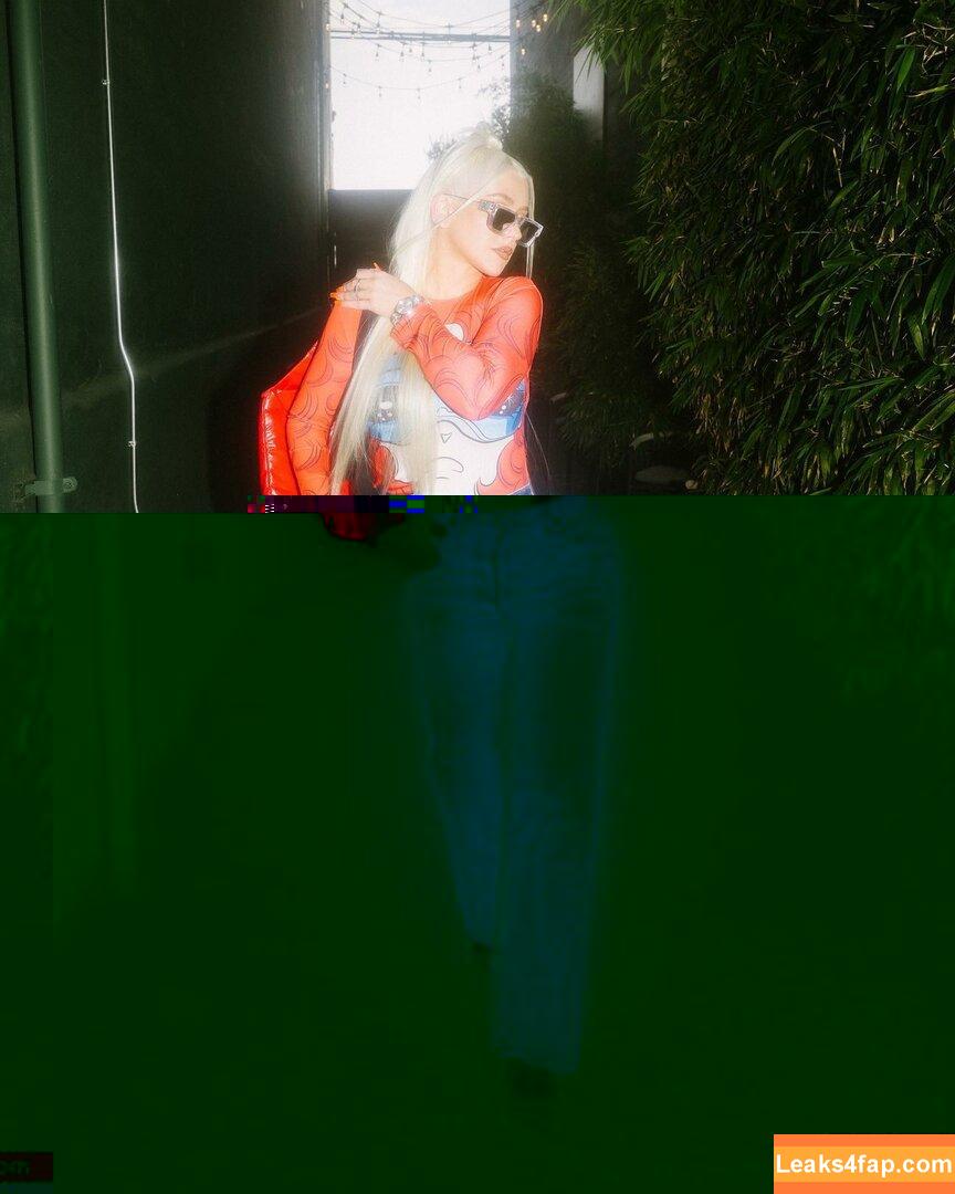 Christina Aguilera / XTINA / christinaaguilera слитое фото фото #0310